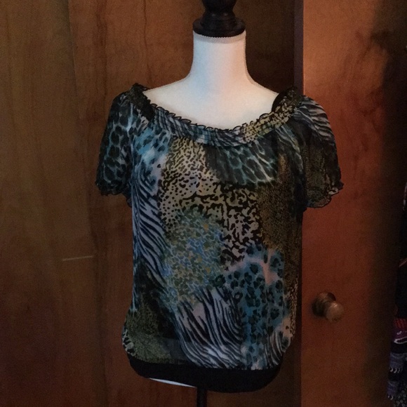 Tops - Nylon short sleeves dress top